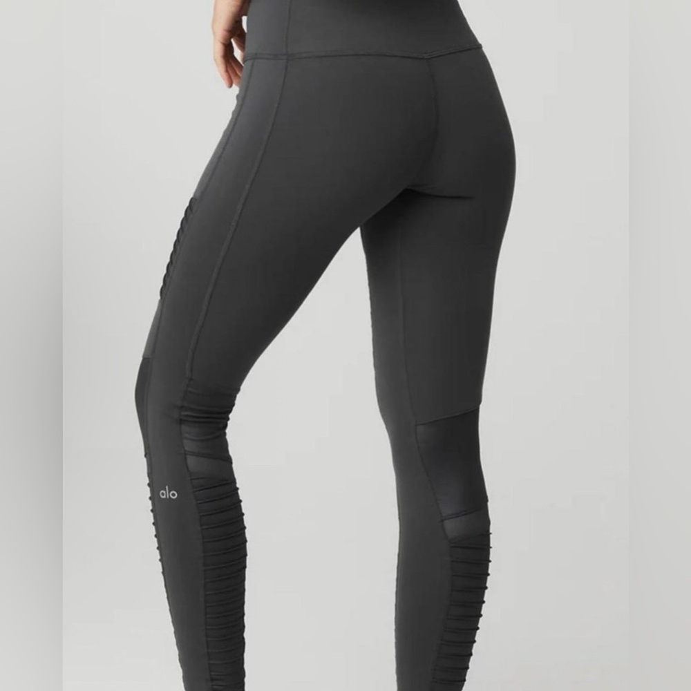 Alo grey medium leggings
